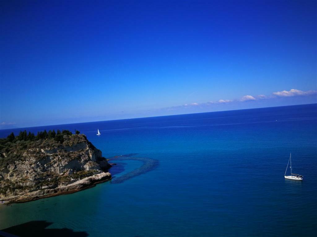 Isola Bella Sea-View Apartment Tropea Extérieur photo