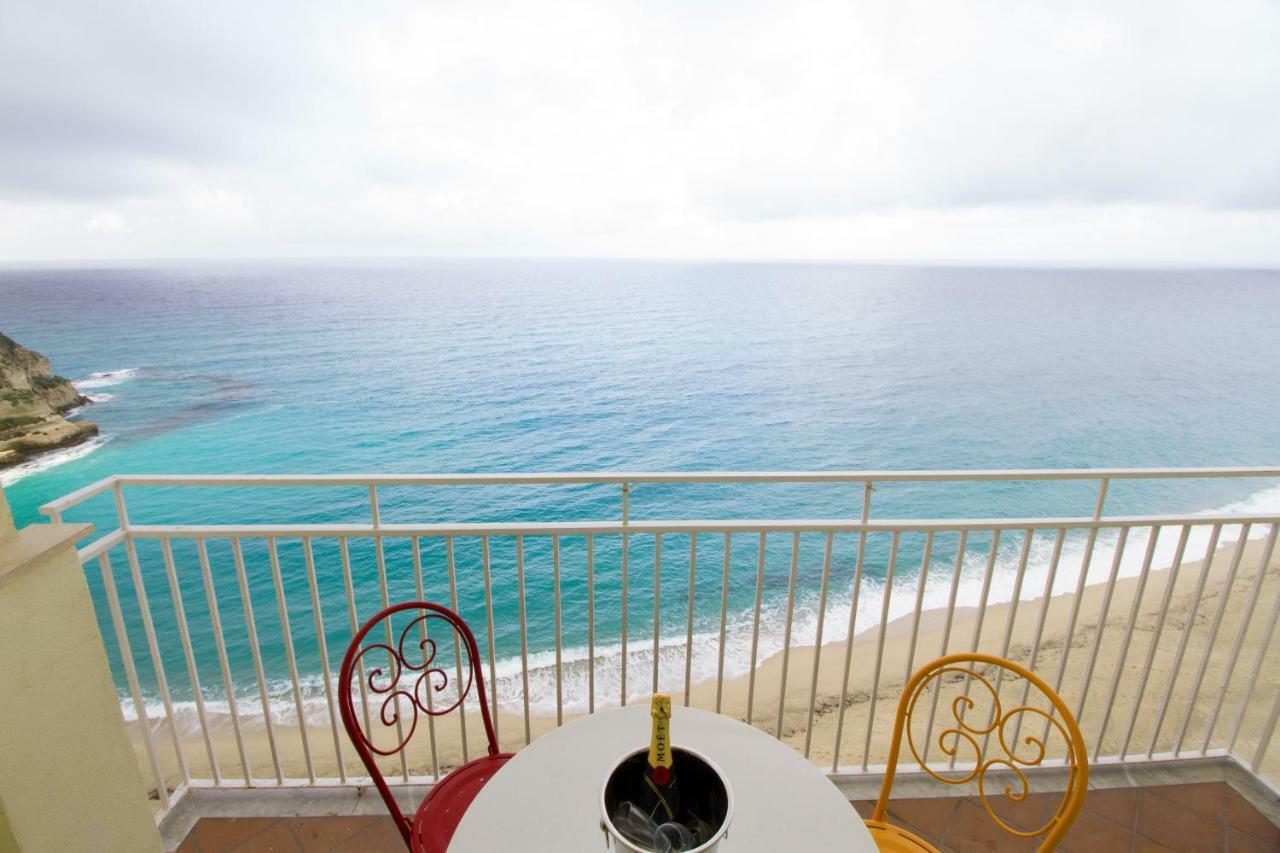 Isola Bella Sea-View Apartment Tropea Extérieur photo